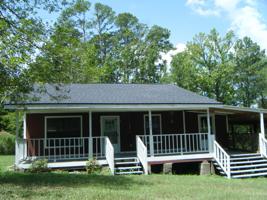 562 Eastwood Loop