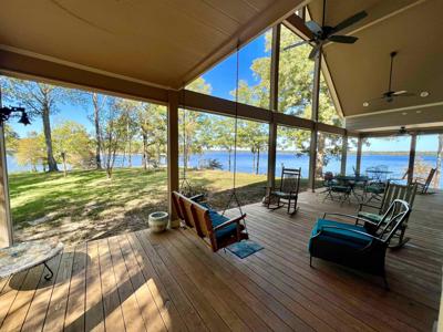 471 Pineknot Lane