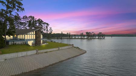288 Bayview Dr