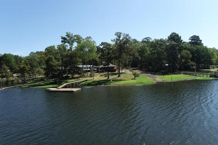 7470 Oakhill