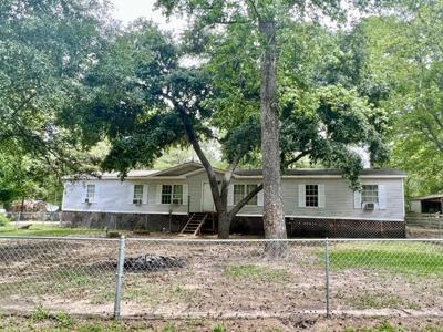 441 Forest Dr.