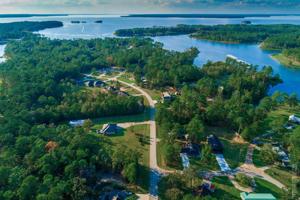 270 Lakeshore Dr.