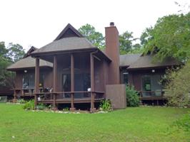 308 Country Club Dr