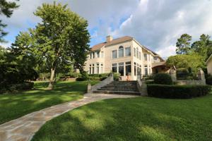 100 Bayview Dr.