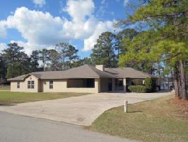 384 Lakeshore Drive