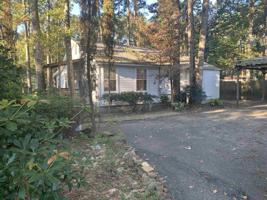 1068 Forest Glen