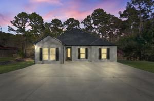 760 Longleaf Dr