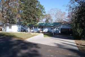 242 N Evergreen