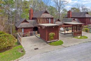 328, 329, 330 Fairway Villa