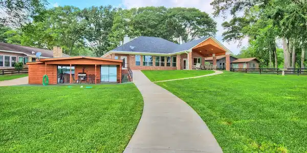 230 Lakeside