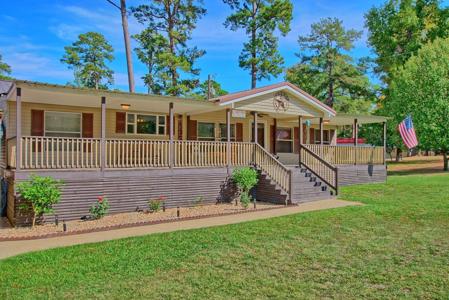 2157 El Camino Dr