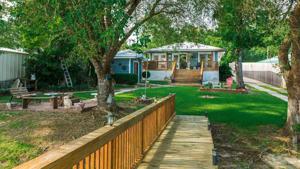 257 Crestwood Dr