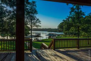 495 Oakridge Lane
