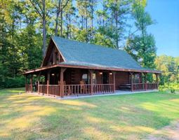 2075 Lakeshore Drive