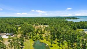 334 Shoreline Dr
