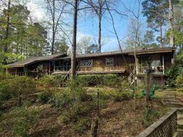 220 Magnolia Drive