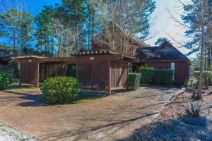 301-303 Fairway Villa