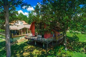 2121 Private Road 6065