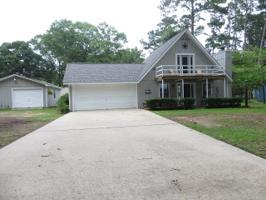 183 Lakeside Dr.