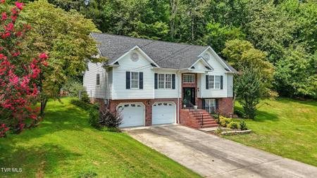 412 Woodberry Circle