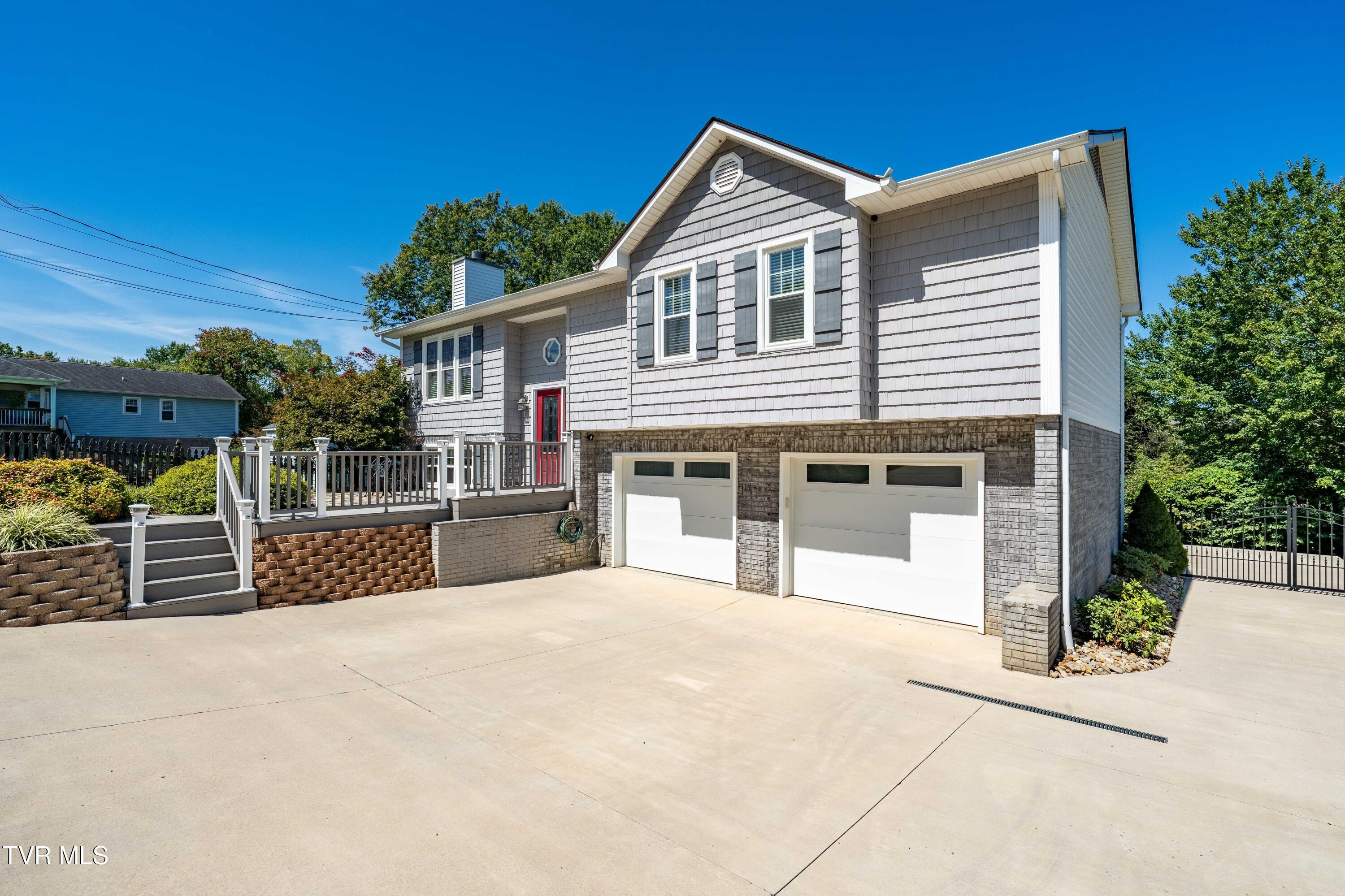 Image 4: 603 Steeplechase Dr (29 of 95)