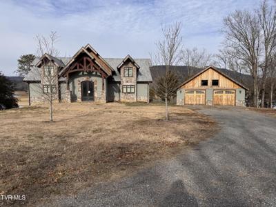 211 Petty Lane