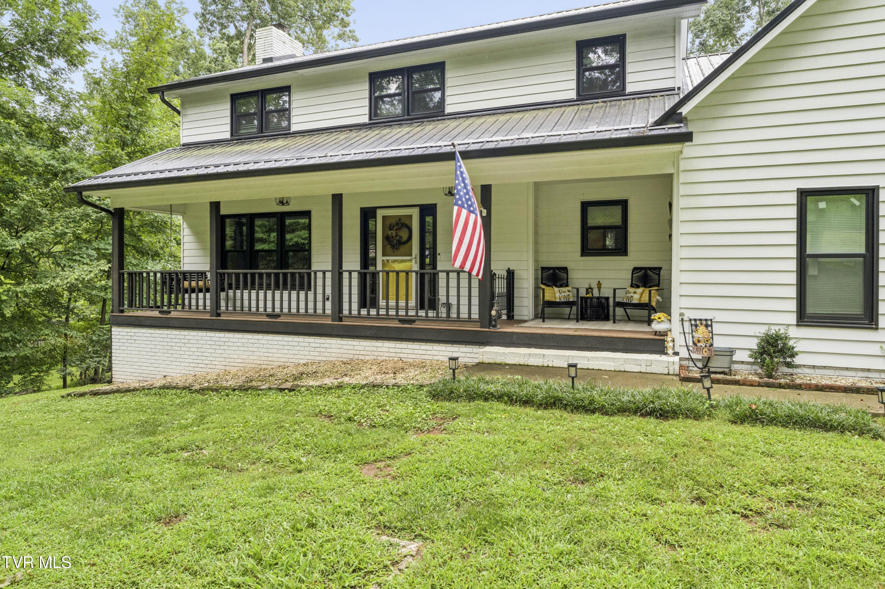 Image 4: LakeMeadow-63