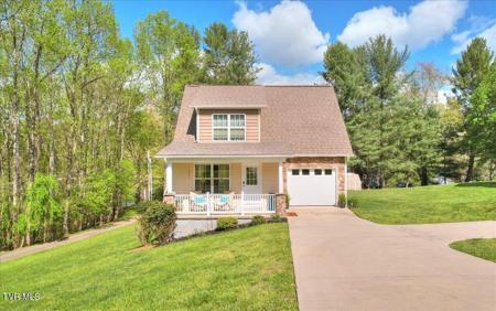 712 Lake Point Drive