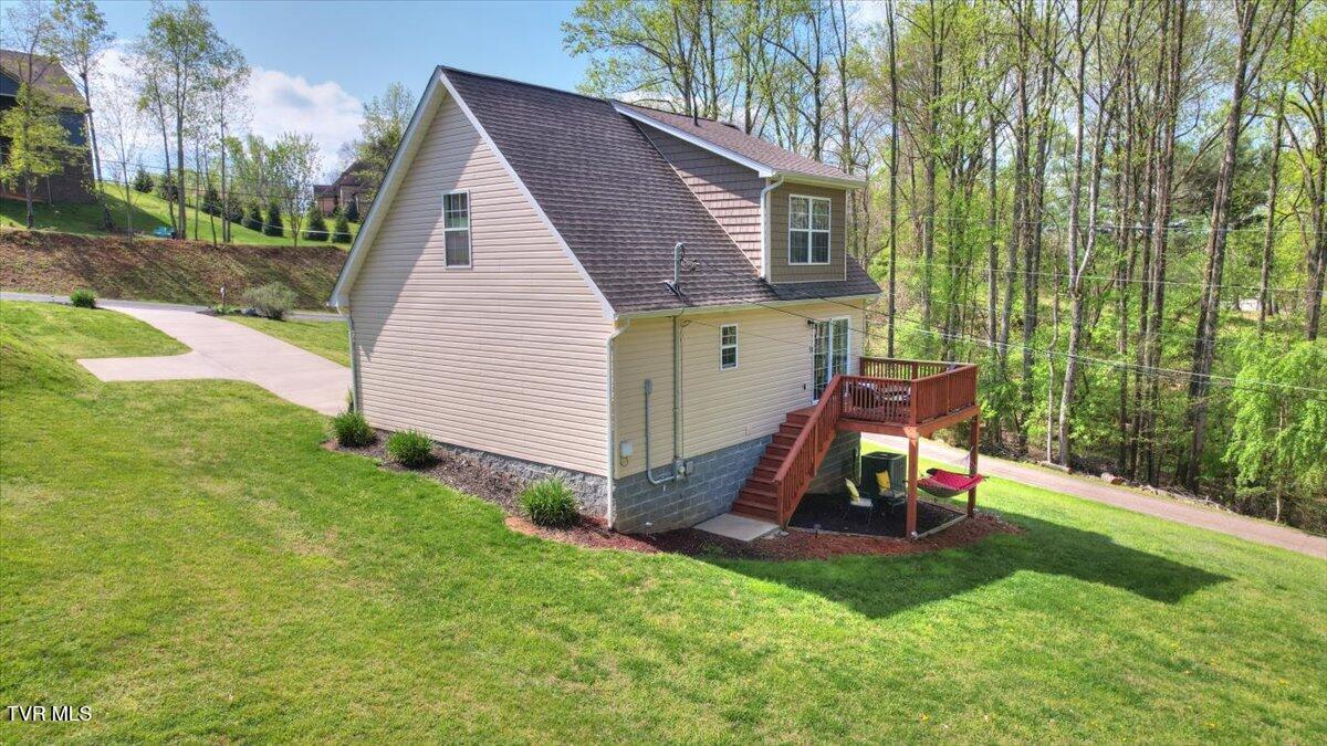 Image 4: 04-712_LakePoint-12