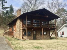 1427 Lakeside Lane