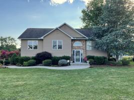 108 Lakeview Circle