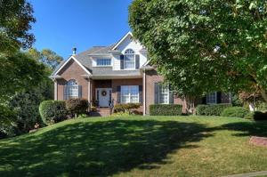 301 Scenic Oak Drive