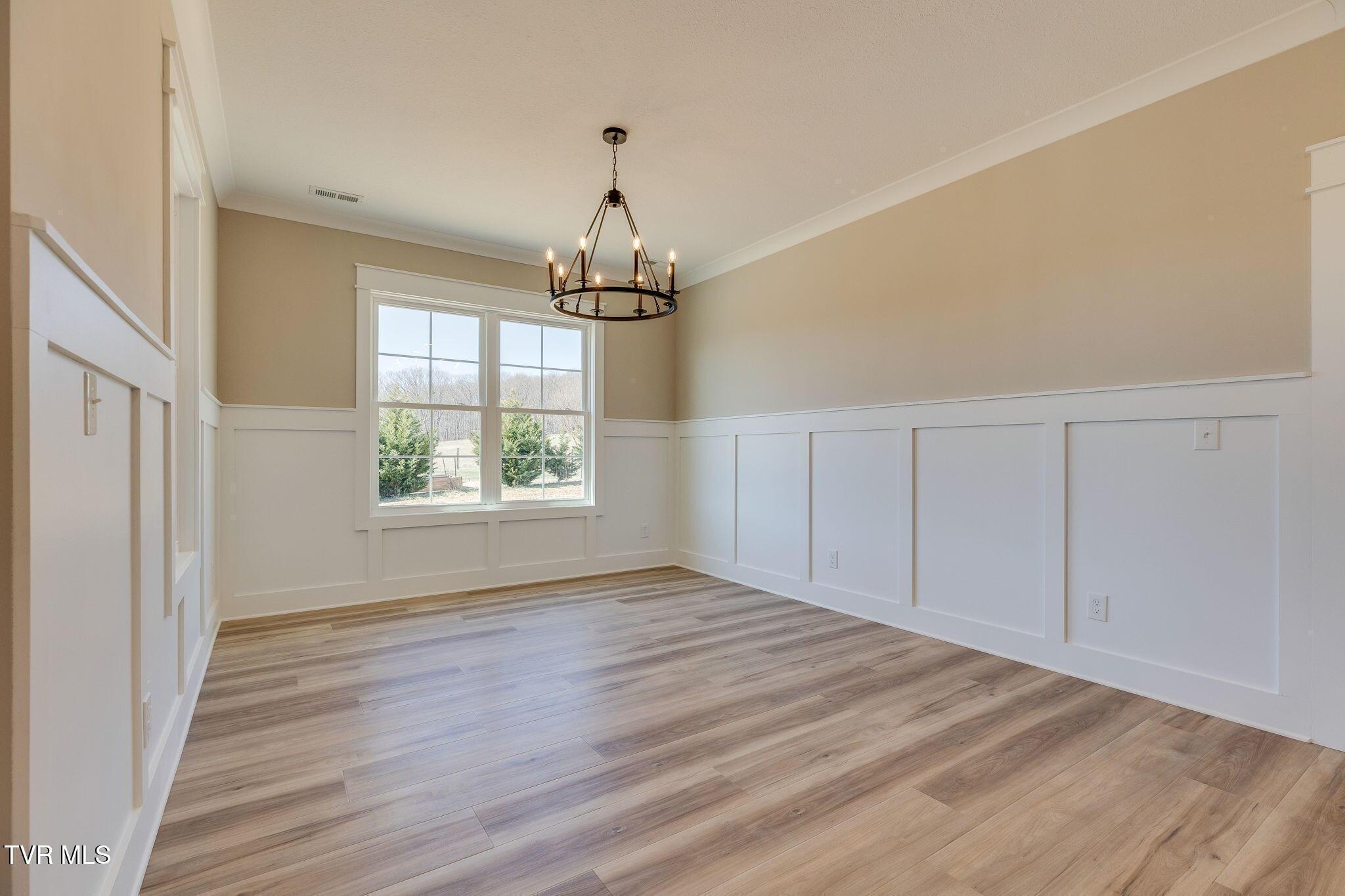 Image 4: 259 Riverview DR