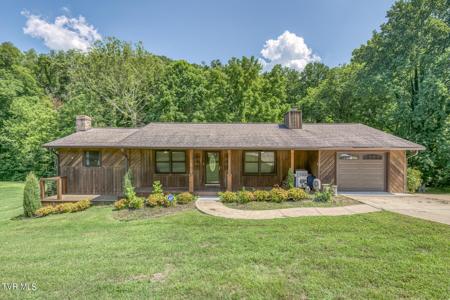 212 Lake Forest Road