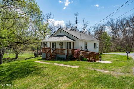 136 Gilliam Lane