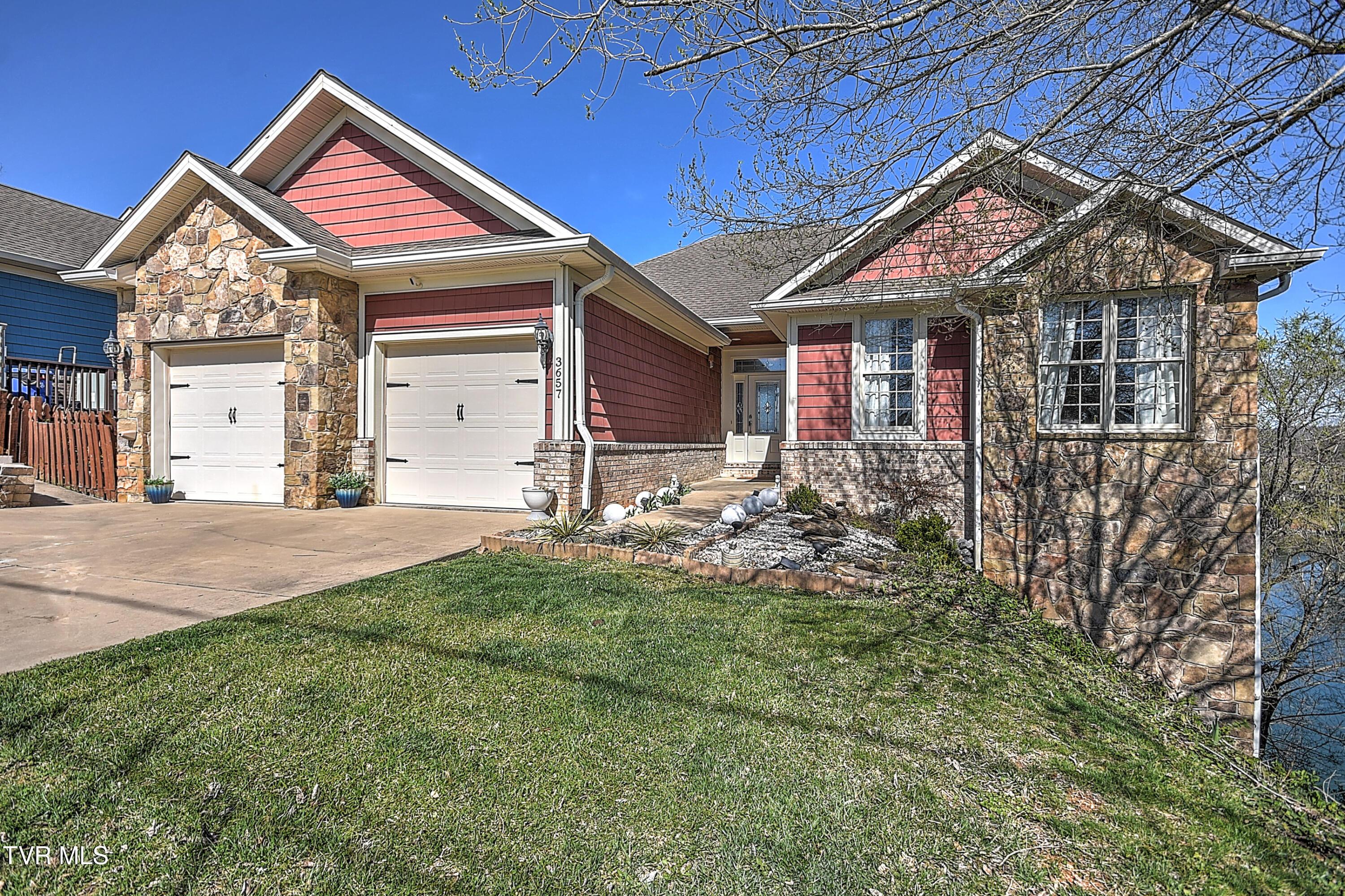 Image 1: 3657 Crest Rd GUnit-3