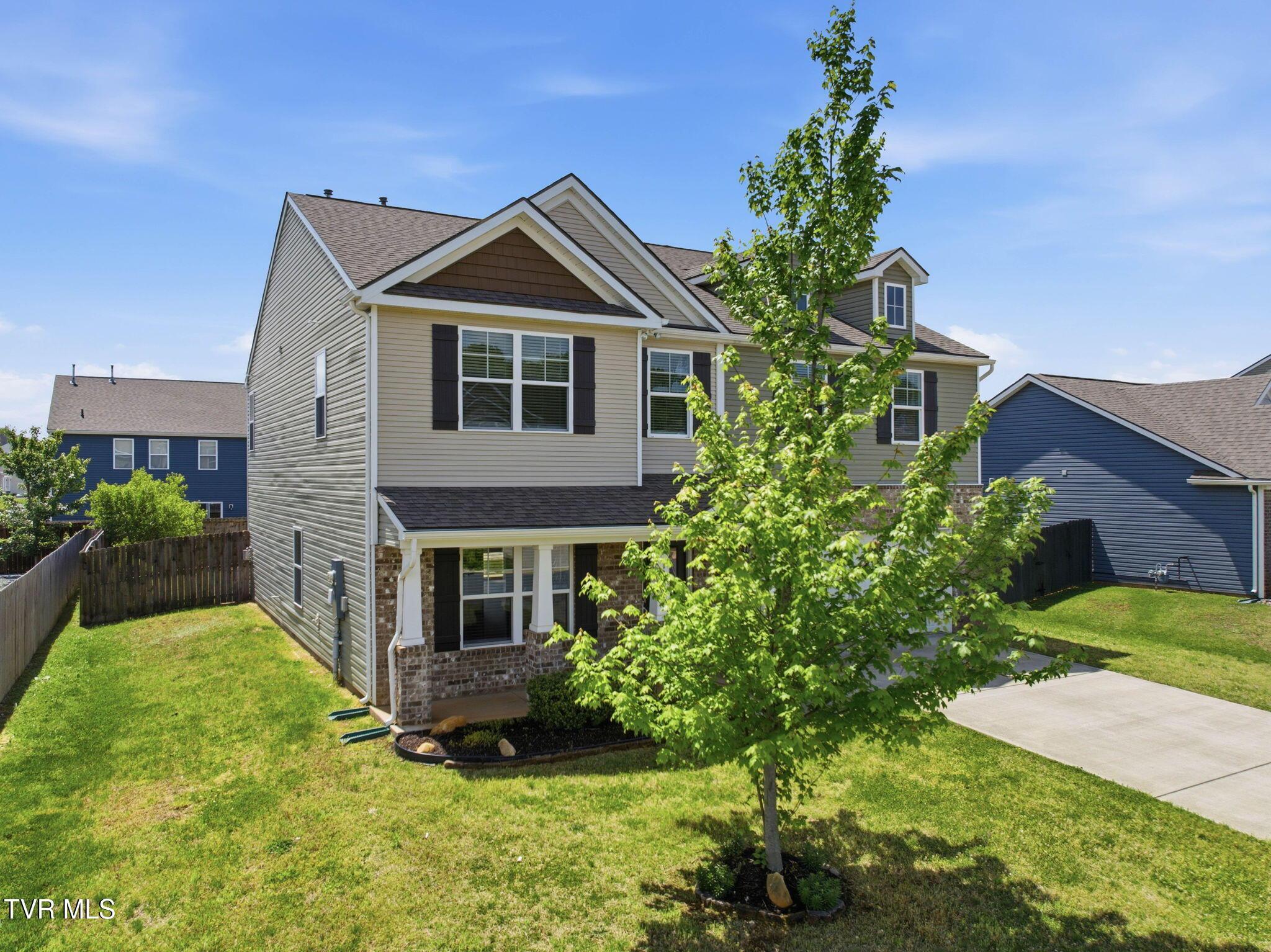 Image 3: 23-web-or-mls-1129 Raccoon Ln-3