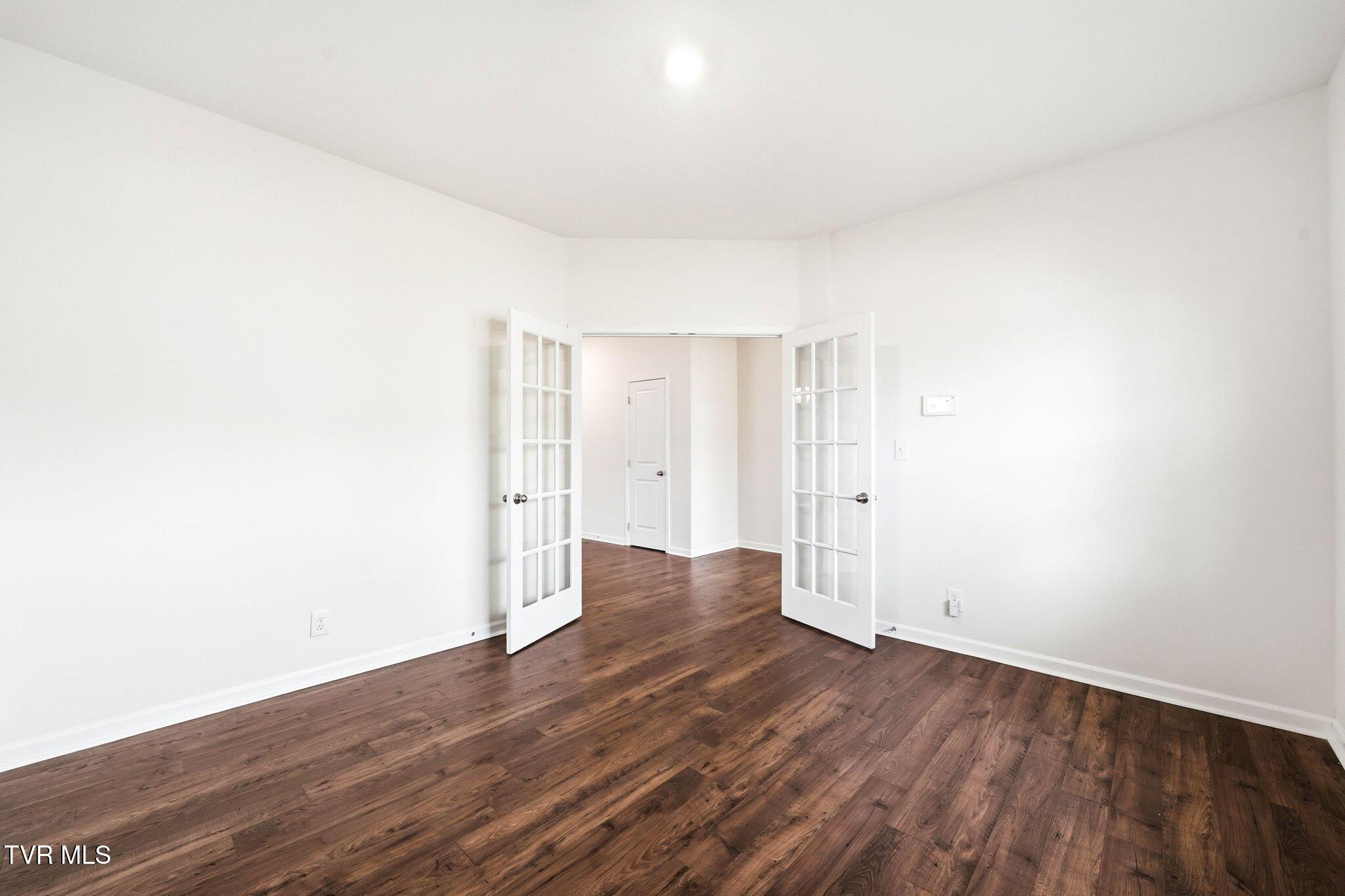 Image 4: 44-web-or-mls-1129 Raccoon Ln-6