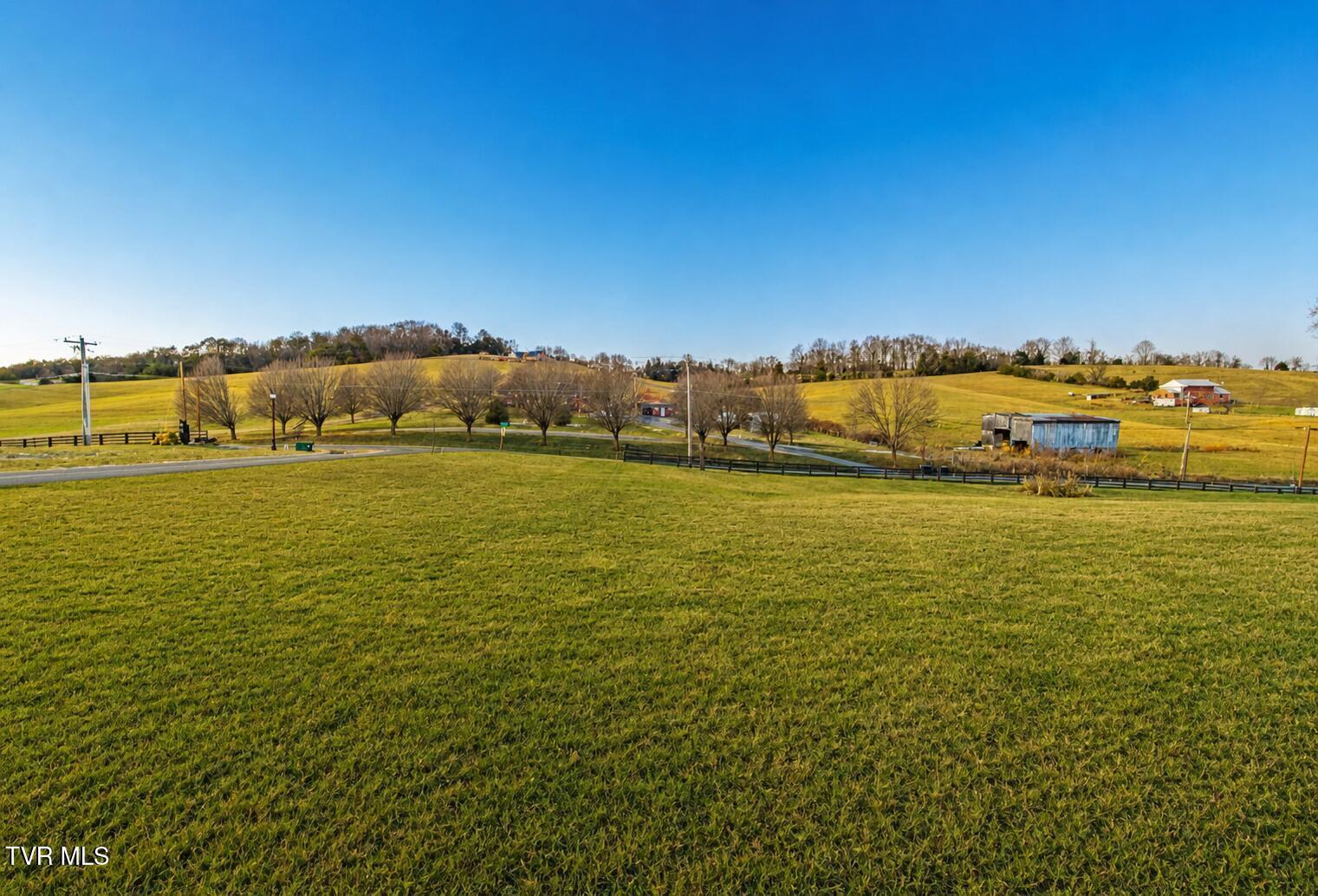 Image 3: Lot 2