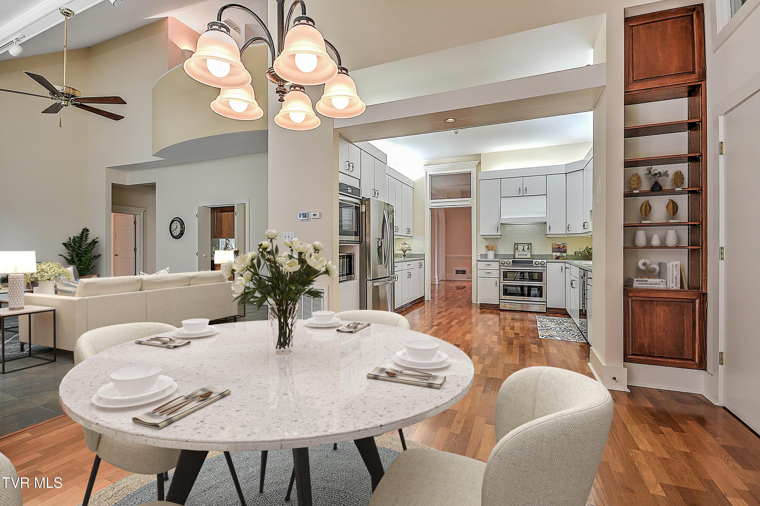Image 3: Kitchen_Living_Eat-in Kitchen_final