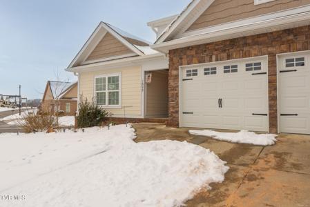 1603 Maple Ridge Court