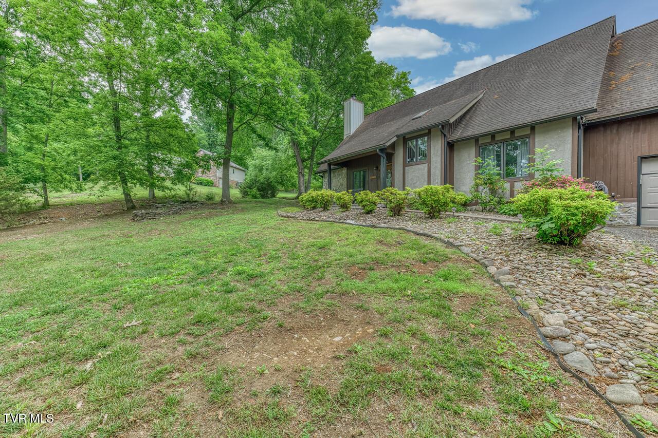 Image 2: 912 Katies Way