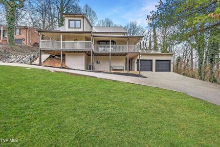331 Edgefield Road