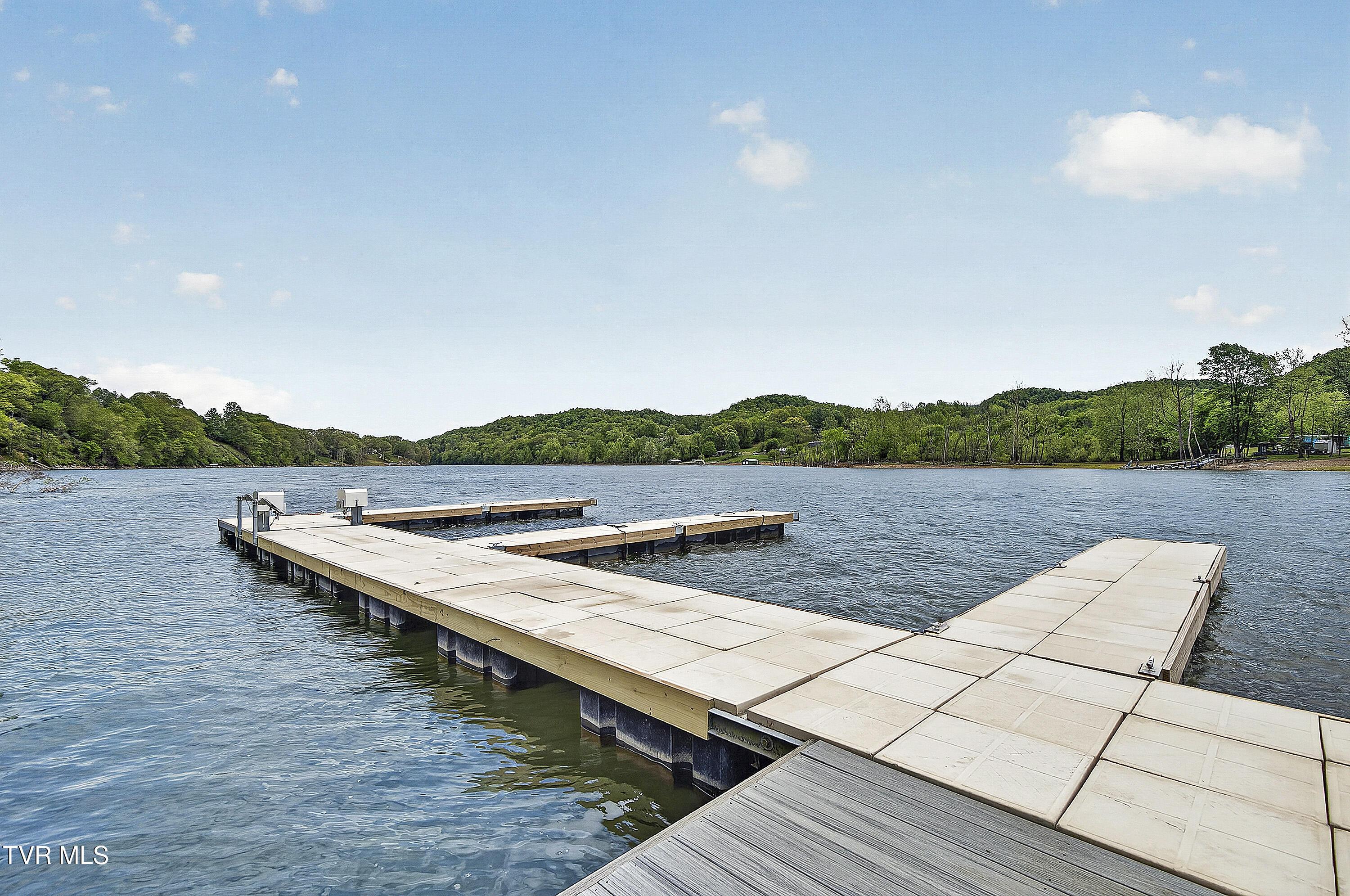 Image 2: Private Boat Dock