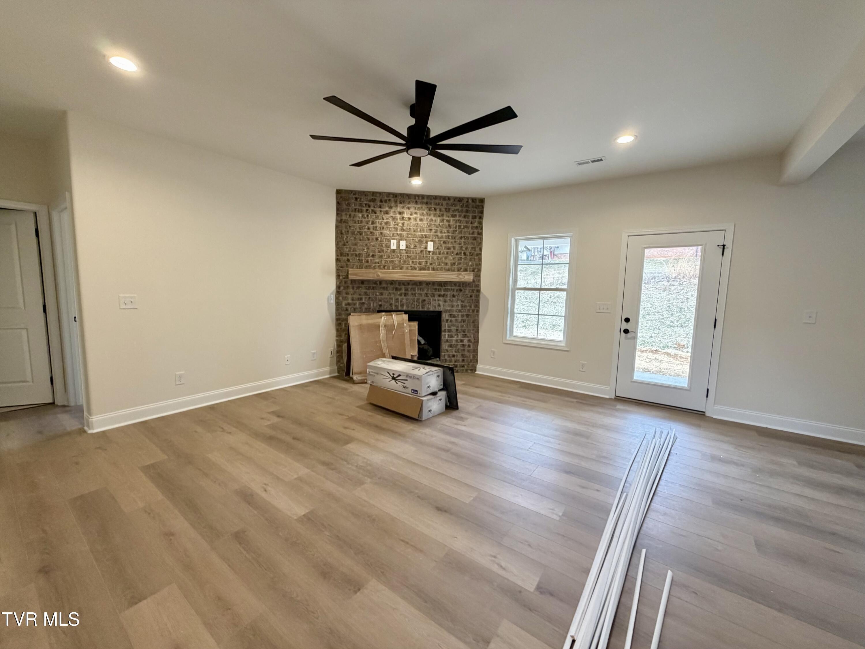 Image 2: living room