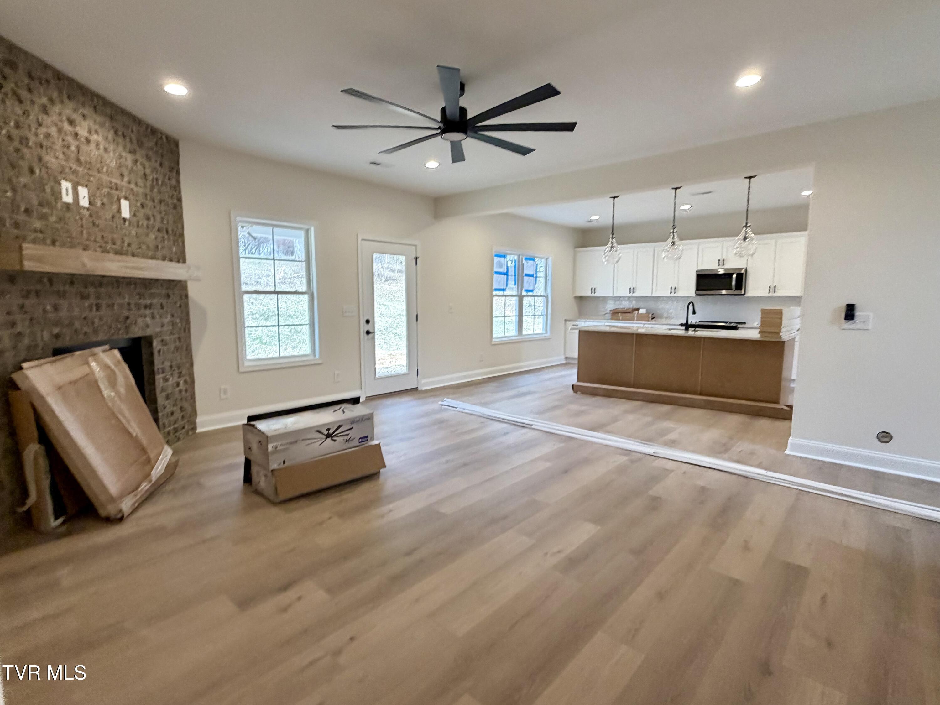 Image 3: open layout