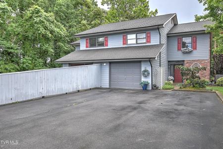 11 Windridge Court