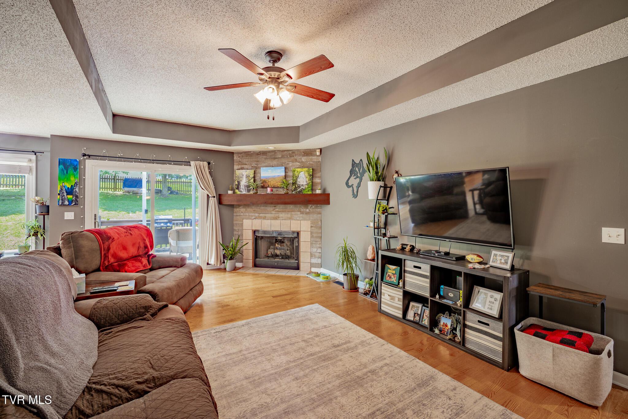 Image 3: 1R9A8204-HDR