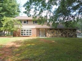 1108 Meadow Lane