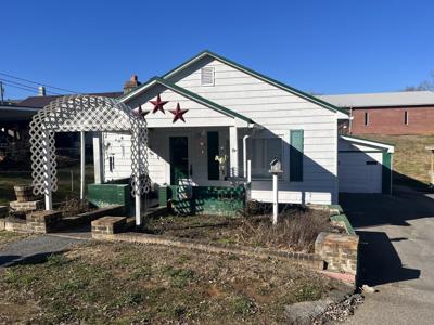 318 James Ave
